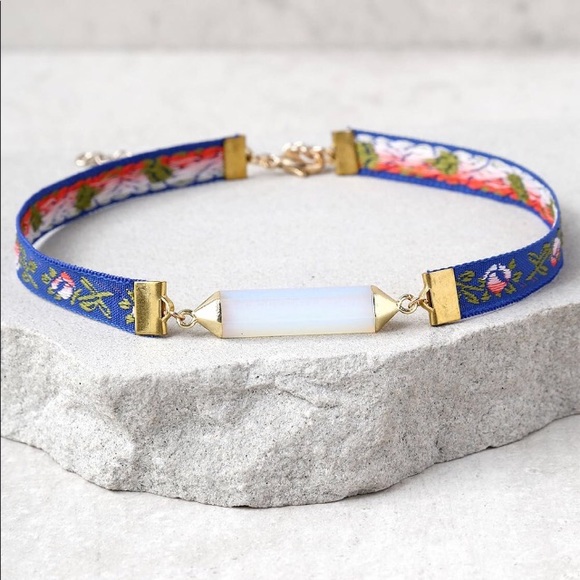 Choker - Picture 2 of 2